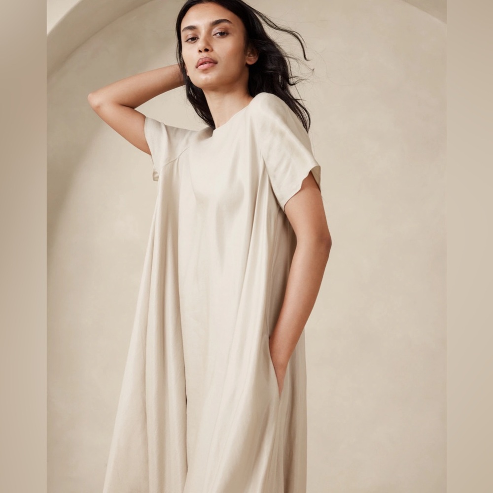 Banana Republic Cream Short-Sleeve Flared Maxi Dress - Picture 4 of 9